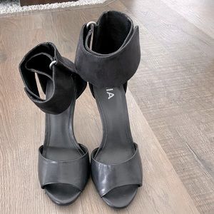 MIA heels size 8
